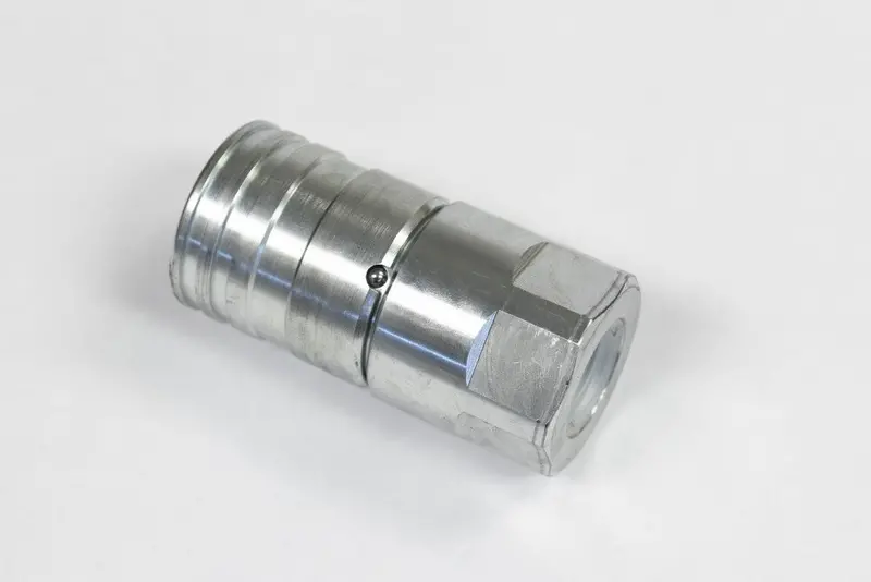3/4 Inch Female Flat-Face Hydraulic Coupler with #12 O-Ring (Kubota 75-3)