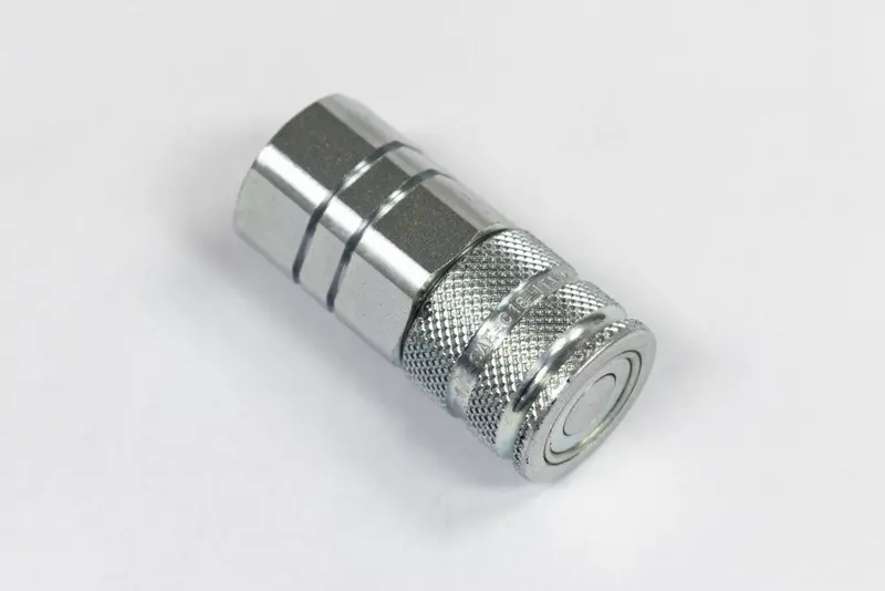 3/8 Inch Female Flat-Face Hydraulic Coupler with #8 O-Ring